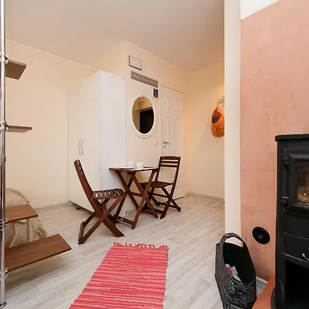Small Apartment In Sikupilli Талин Екстериор снимка