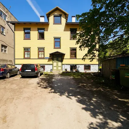 Small Apartment In Sikupilli Талин Екстериор снимка